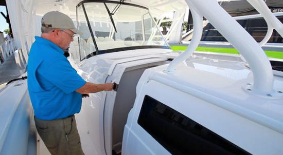 Intrepid 475 Panacea hatch