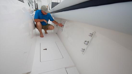 Intrepid 475 Panacea rod holders