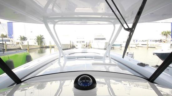 Intrepid 475 Panacea windshield