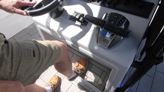 Jaguar J32 foot rest