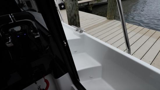 Jeanneau NC 1095 helm door