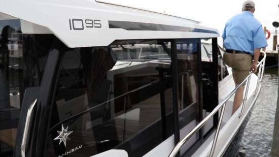 Jeanneau NC 1095 safety rails