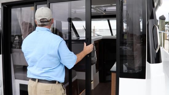 Jeanneau NC 1095 main deck