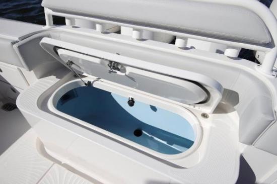 Jupiter 43 SF transom bench