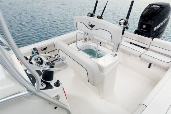 Mako 214 CC optional livewell