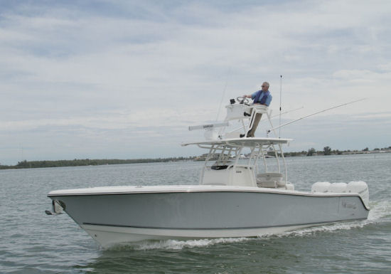 Mako 334 CC running shot