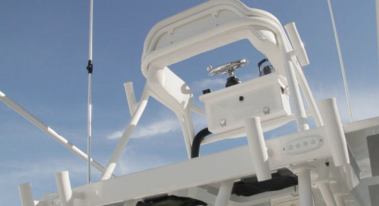 Mako 334 CC upper helm