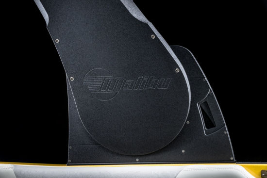 Malibu Wakesetter 247 LSV mount area handle in