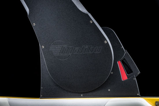 Malibu Wakesetter 247 LSV mount area handle out