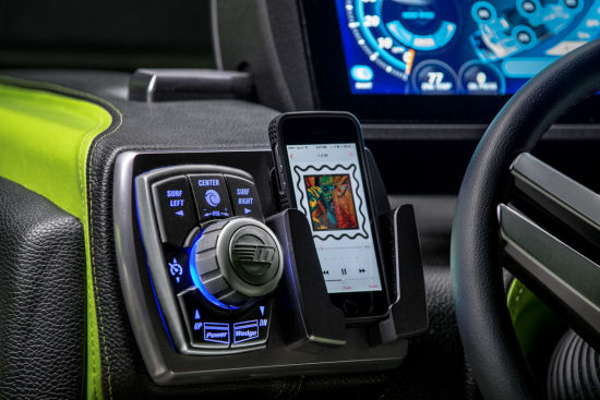 Malibu Wakesetter 247 LSV sport dash