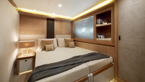 Monte Carlo Yachts 86