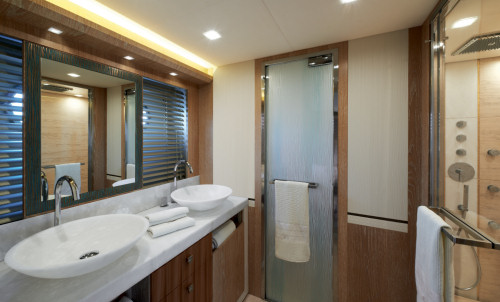 Monte Carlo Yachts 86