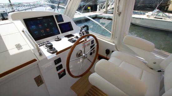 MJM 35z uncluttered helm