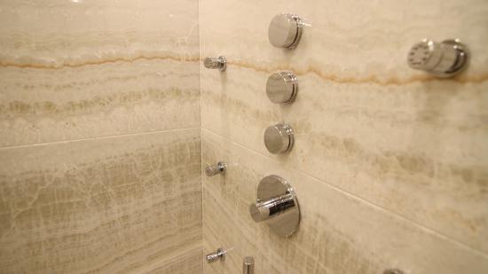 Monte Carlo Yachts 96