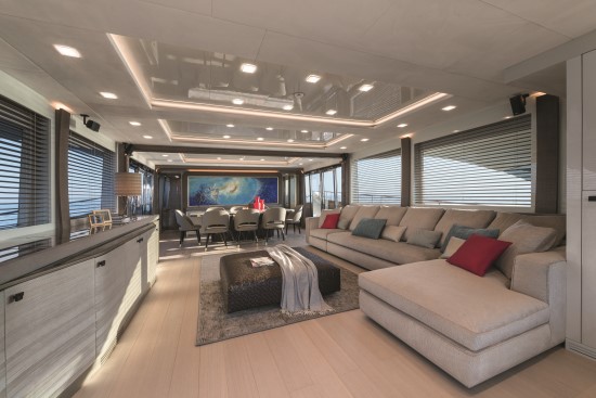 Monte Carlo Yachts 96 salon