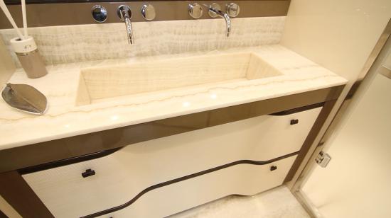 Monte Carlo Yachts 96