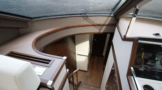 Neptunus 650 Express companionway
