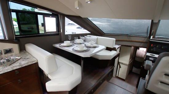 Neptunus 650 Express dinette