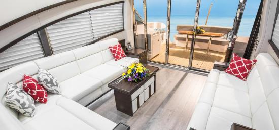 Neptunus 650 Express salon