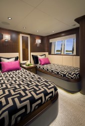 Ocean Alexander 112 Tri-Level Motor Yacht guest cabin