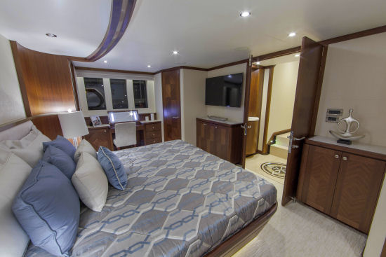 Ocean Alexander 100 Motoryacht cabinetry