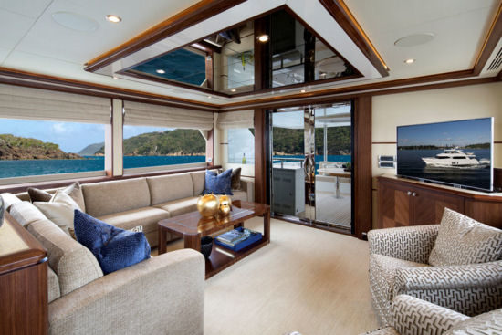 Ocean Alexander 85 Motoryacht salon
