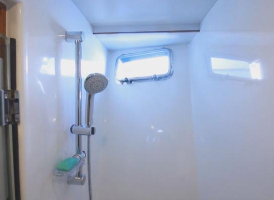 Outer Reef 700 shower wand