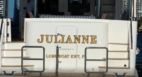 Outer Reef 700 taffrail