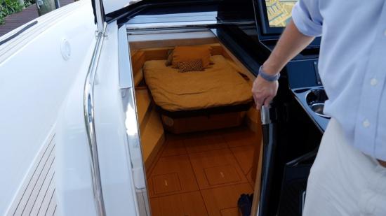 Pardo Yachts 43 companionway