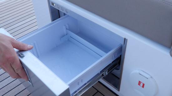 Pardo Yachts 43 refrigerator