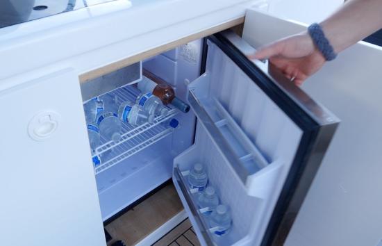 Pardo Yachts 43 refrigerator