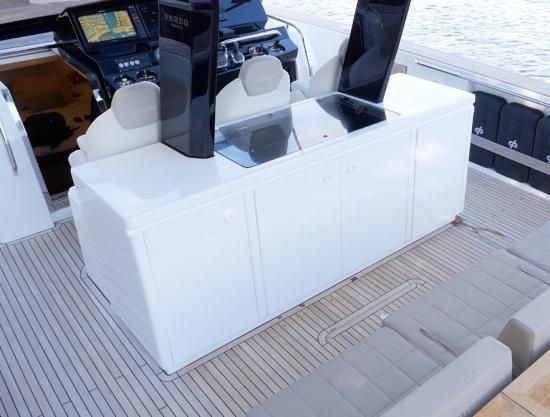 Pardo Yachts 43 galley console