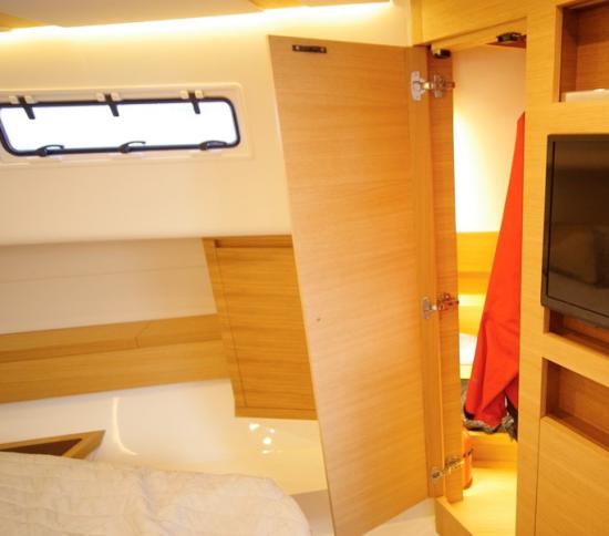 Pardo Yachts 43 hanging locker