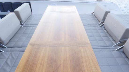 Pardo Yachts 43 table