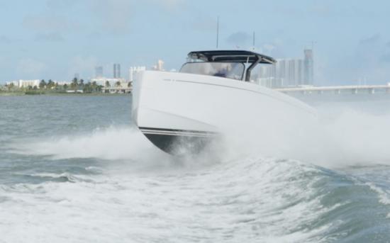 Pardo Yachts 43 running
