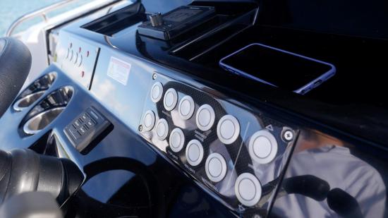 Pardo Yachts 43 switches