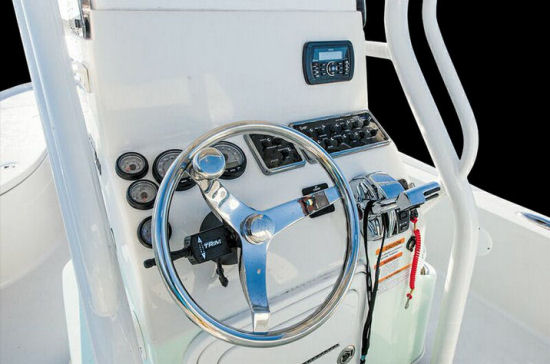 Ranger Boats 2310 Bay Ranger helm