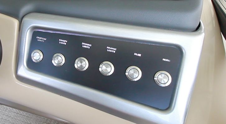 Regency 210 DL3 accessory switches