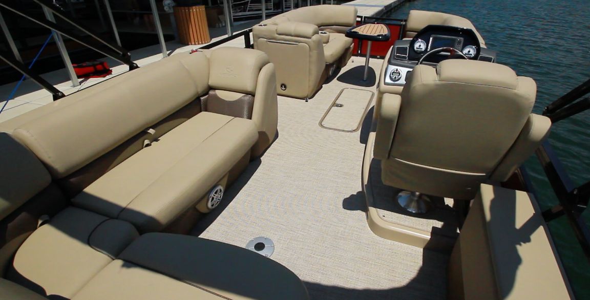 Regency 210 DL3 aft seating