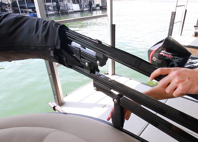 Regency 210 DL3 bimini lock