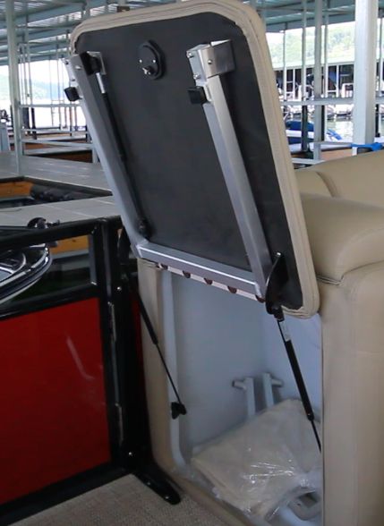 Regency 210 DL3 changing curtain