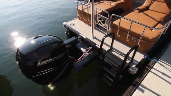 REGENCY 254 LE3 Sport Aft Deck