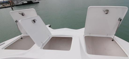 Renaissance Prowler 42 bow lockers