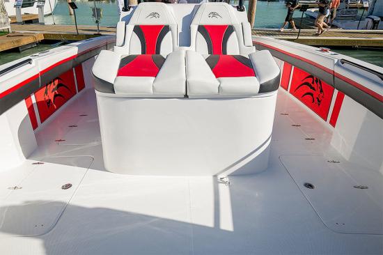 Renaissance Prowler 42 chaise