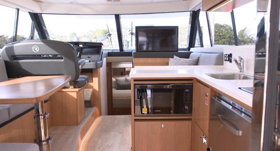 Riviera 395 SUV main cabin