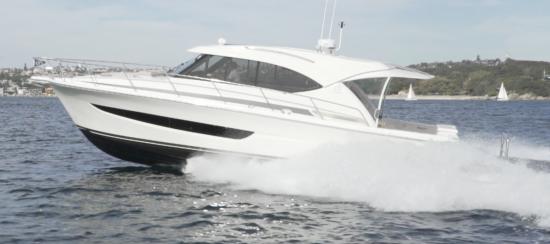 Riviera 395 SUV running