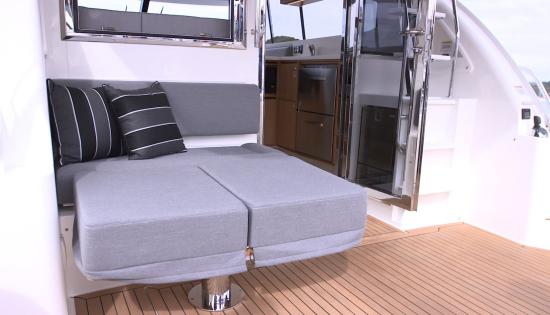 Riviera 395 SUV sun pads