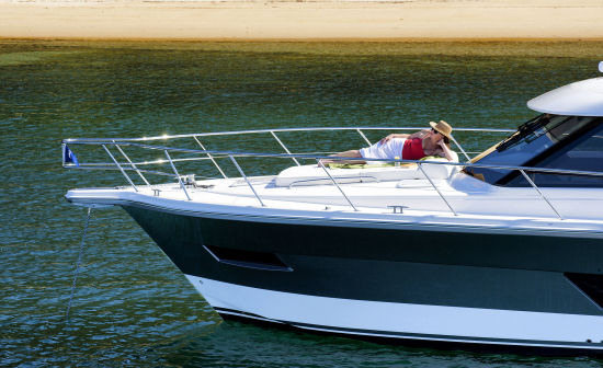 Riviera 445 SUV sun pad