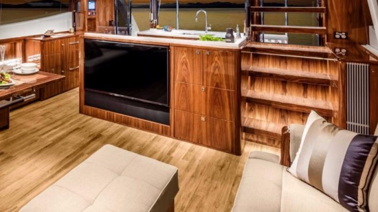 Riviera 68 Sports Motor Yacht