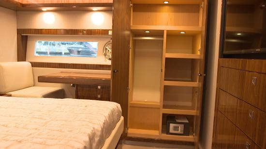 Riviera 72 Sports Motor Yacht